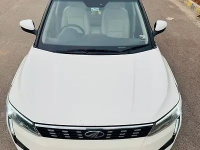 2021 Mahindra XUV300 W8 (O) 1.5 Diesel AMT 1