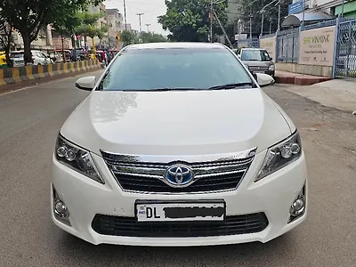 2014 Toyota Camry Hybrid 1