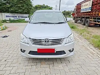 2013 Toyota Innova 2.5 VX 7 STR BS-III 1