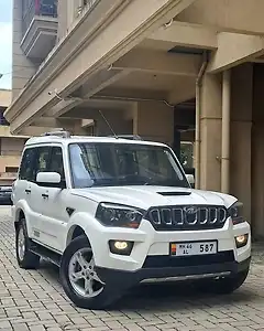 2014 Mahindra Scorpio S10 1