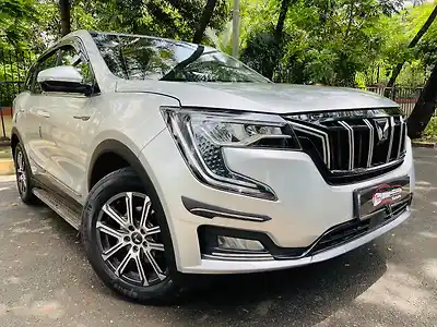 2023 महिंद्रा XUV700 AX 7 पेट्रोल एमटी 7 सीटर [2023-2024] 1