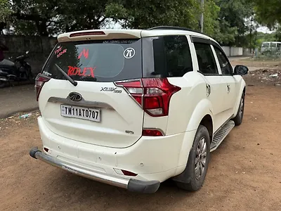 2020 Mahindra XUV500 W5 [2018-2020] 1