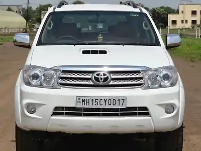 2011 टोयोटा फ़ॉर्च्यूनर 3.0 ltd 1