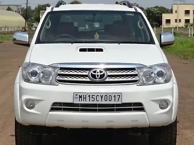 2011 Toyota Fortuner 3.0 Ltd 1