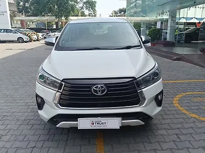 2022 Toyota Innova Crysta ZX 2.4 7 STR 1