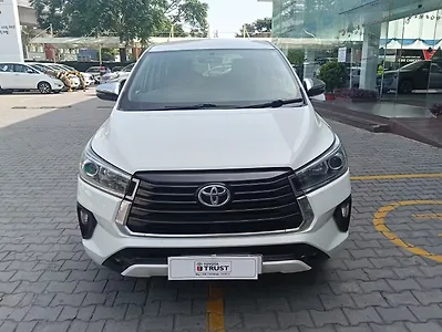 2022 Toyota Innova Crysta ZX 2.4 7 STR 1 2022 Toyota Innova Crysta ZX 2.4 7 STR 1
