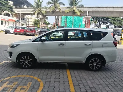 2022 Toyota Innova Crysta ZX 2.4 7 STR