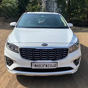 Second Hand Kia Carnival Limousine 7 STR in Mumbai Second Hand Kia Carnival Limousine 7 STR in Mumbai