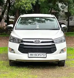 2019 टोयोटा इनोवा क्रिस्टा 2.4 V डीज़ल 1 2019 टोयोटा इनोवा क्रिस्टा 2.4 V डीज़ल 1