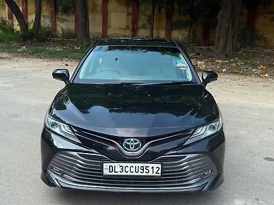 2021 Toyota Camry Hybrid 1