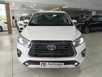 2022 Toyota Innova Crysta VX 2.4 7 STR 1 2022 Toyota Innova Crysta VX 2.4 7 STR 1