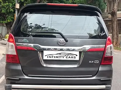 2013 Toyota Innova 2.5 VX 7 STR BS-III
