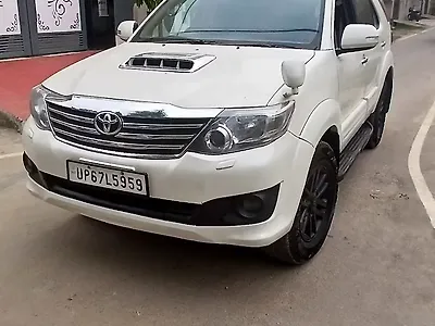 2013 Toyota Fortuner 3.0 4x2 MT 1