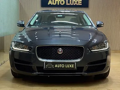 2019 Jaguar XF Portfolio Diesel 1