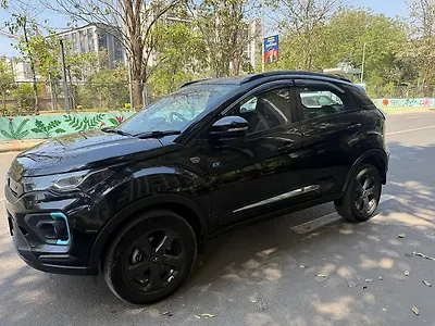2023 Tata Nexon EV XZ Plus LUX Dark Edition 1 2023 Tata Nexon EV XZ Plus LUX Dark Edition 1