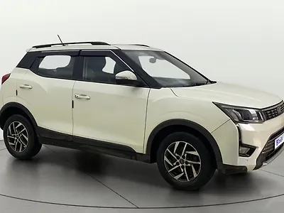 2022 Mahindra XUV300 W8 (O) 1.5 Diesel AMT 1