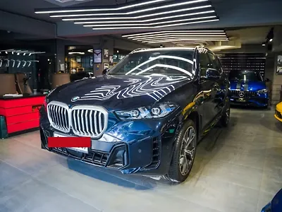 2025 BMW X5 xDrive40i M Sport 1