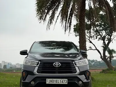 Second Hand Toyota Innova Crysta G 2.4 7 STR in Simdega
