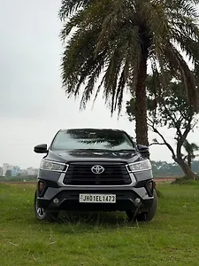 Second Hand Toyota Innova Crysta G 2.4 7 STR in Simdega Second Hand Toyota Innova Crysta G 2.4 7 STR in Simdega