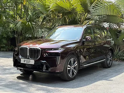 2025 BMW X7 xDrive40i M Sport 1