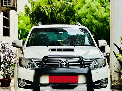 2015 Toyota Fortuner 4x2 AT 1 2015 Toyota Fortuner 4x2 AT 1
