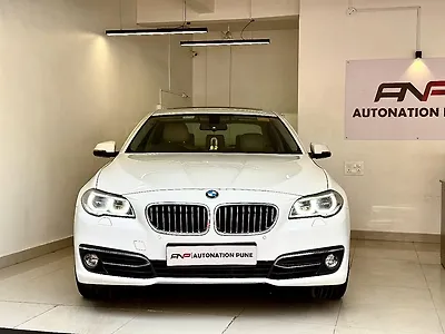 2016 BMW 5-Series 520d Luxury Line 1