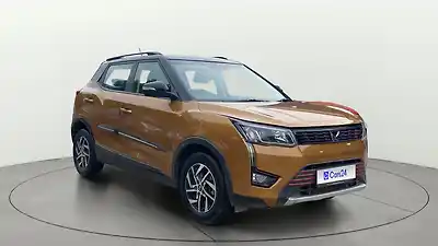 2022 महिंद्रा XUV300 w8 (o) 1.2 पेट्रोल 1 2022 महिंद्रा XUV300 w8 (o) 1.2 पेट्रोल 1
