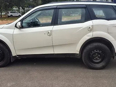 2015 Mahindra XUV500 W6