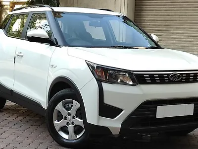 2020 Mahindra XUV300 W6 1.5 Diesel AMT [2020] 1