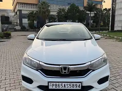 2018 होंडा सिटी SV डीज़ल 1