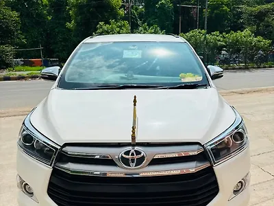 Second Hand Toyota Innova Crysta 2.4 Z 7 STR in Kanpur