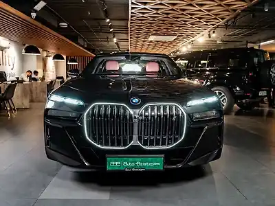 Second Hand बीएमडब्ल्यू i7 edrive50 M स्पोर्ट in दिल्ली
