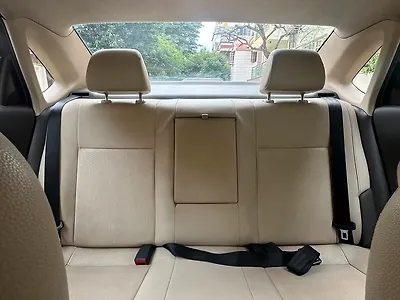 2016 Volkswagen Vento Highline 1.2 (P) AT