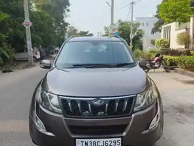 2017 महिंद्रा XUV500 w10 एडब्ल्यूडी ऑटोमैटिक 1