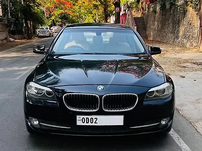 2010 BMW 5-Series 525d Sedan 1