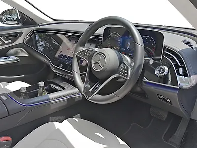 2025 Mercedes-Benz E-Class E200