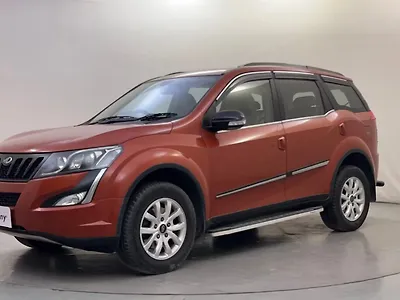 2016 Mahindra XUV500 W6 1