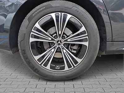 2025 Mercedes-Benz E-Class E220d LWB 2WD Mild Hybrid (Electric + Diesel) 2.0L Turbo Automatic