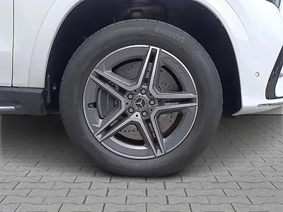 2024 Mercedes-Benz GLE 450 4MATIC LWB Mild Hybrid(Electric + Petrol) 3.0L Turbo Automatic