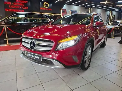 2015 Mercedes-Benz GLA 200 Sport 1