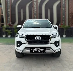 2024 Toyota Fortuner 4x2 2WD Diesel 2.8L Turbo Automatic 1 2024 Toyota Fortuner 4x2 2WD Diesel 2.8L Turbo Automatic 1