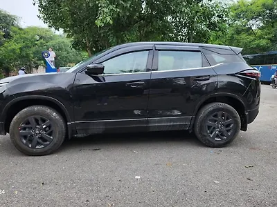 2022 Tata Harrier XTA Plus Dark Edition