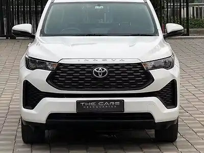 2023 टोयोटा इनोवा हायक्रॉस GX Petrol Automatic (CVT) 7 STR 1