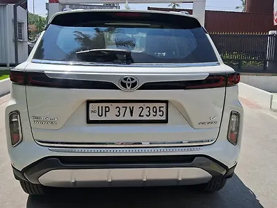 2023 Toyota Urban Cruiser Hyryder V NeoDrive