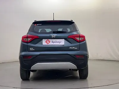 2023 Mahindra XUV300 W8 (O) 1.5 Diesel AMT