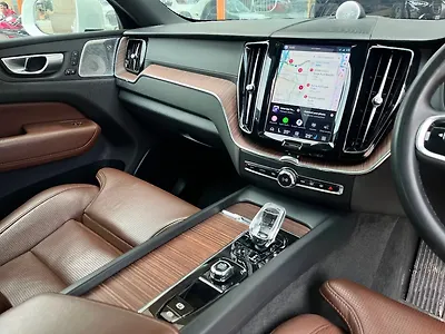 2023 Volvo XC60 B5 Ultimate