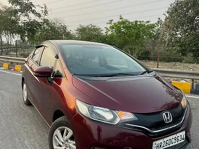 2017 Honda Jazz Privilege Edition AT Petrol 1