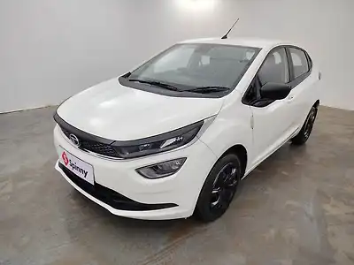 2023 Tata Altroz XTA Petrol 1