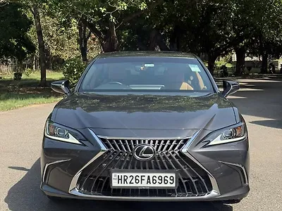 2023 Lexus ES 300h Exquisite 1
