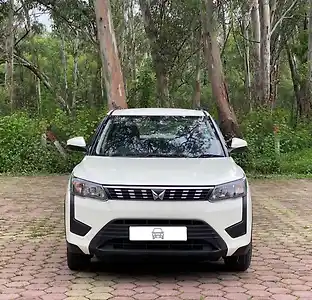 2023 महिंद्रा XUV300 w6 1.5 डीज़ल एएमटी 1 2023 महिंद्रा XUV300 w6 1.5 डीज़ल एएमटी 1